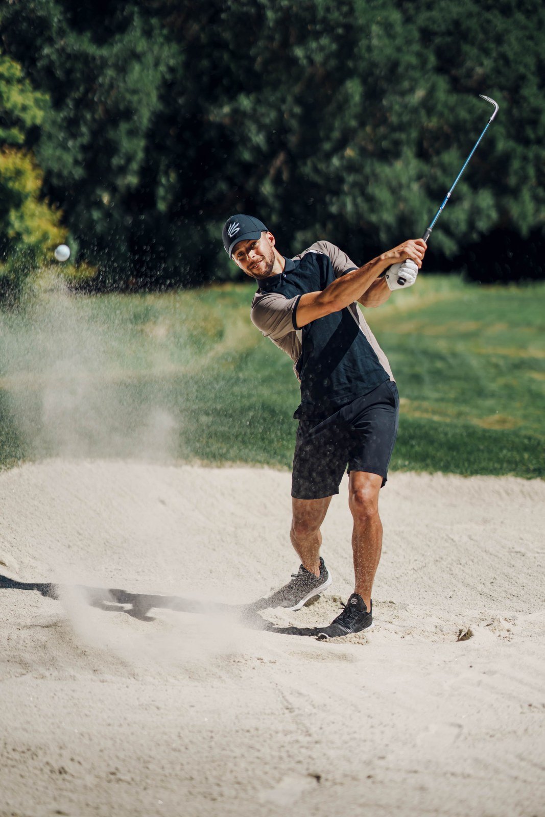 Steph Curry hitting from a bunker